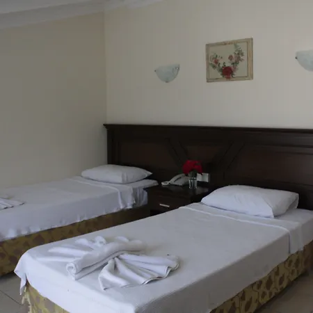 네이비 호텔 이츠멜레르