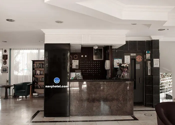 Hotel Navy 3*