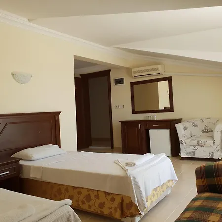 Navy Hotel İçmeler