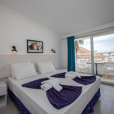 Hotel Navy 3*
